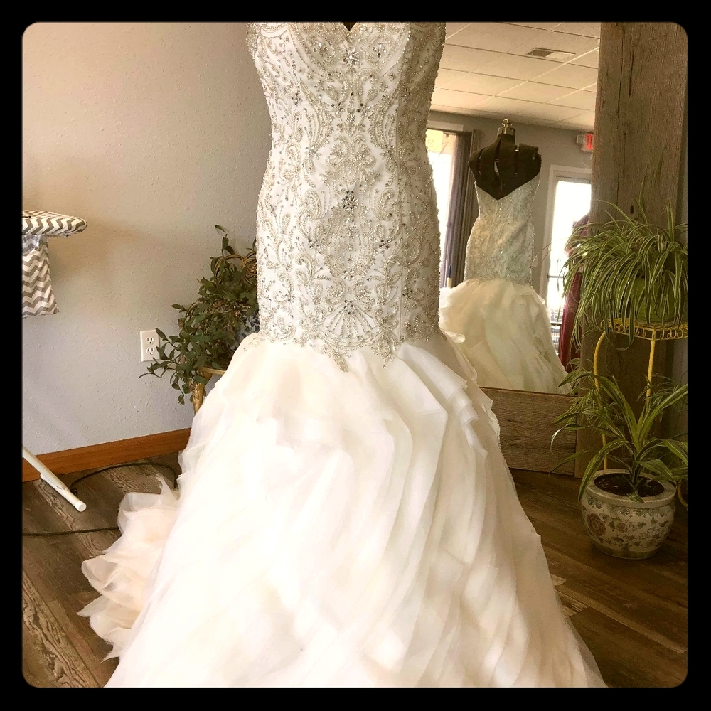 Fiore Couture wedding dress Ivory